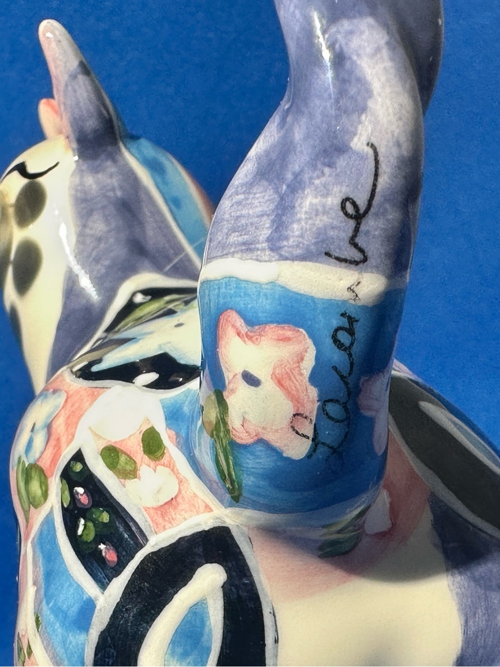 Amy Lacombe Annaco Creations Whimsiclay Calico Floral Cat Figurine Signed 2002 - Picture 3 of 11